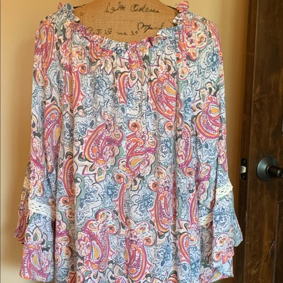 LAST ONE! Lovely plus blouse-New! - Picture 4 of 5